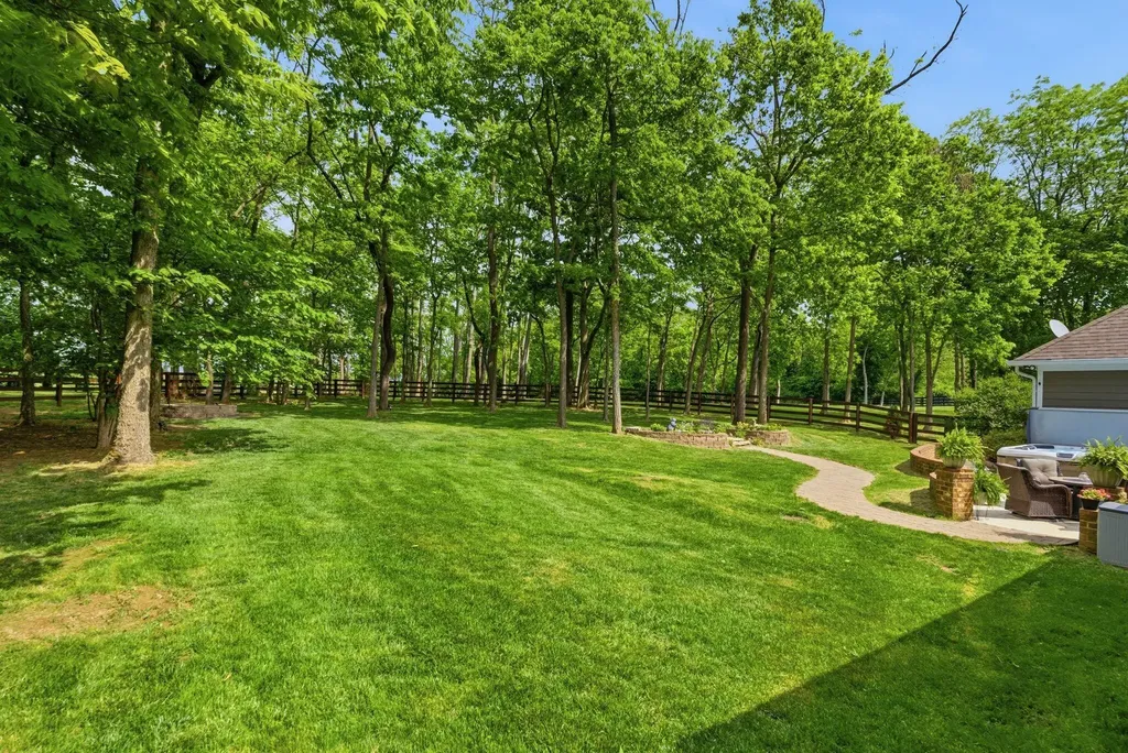1008 Forrest Court Versailles KY 40383
