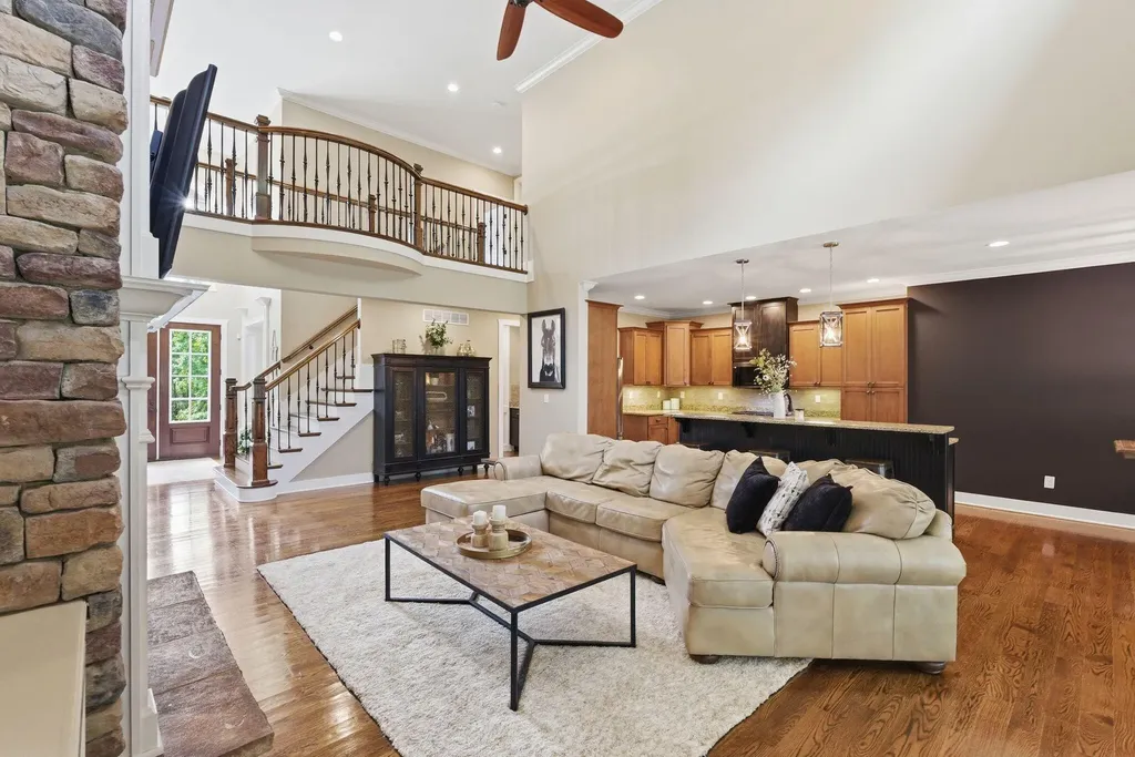 1008 Forrest Court Versailles KY 40383