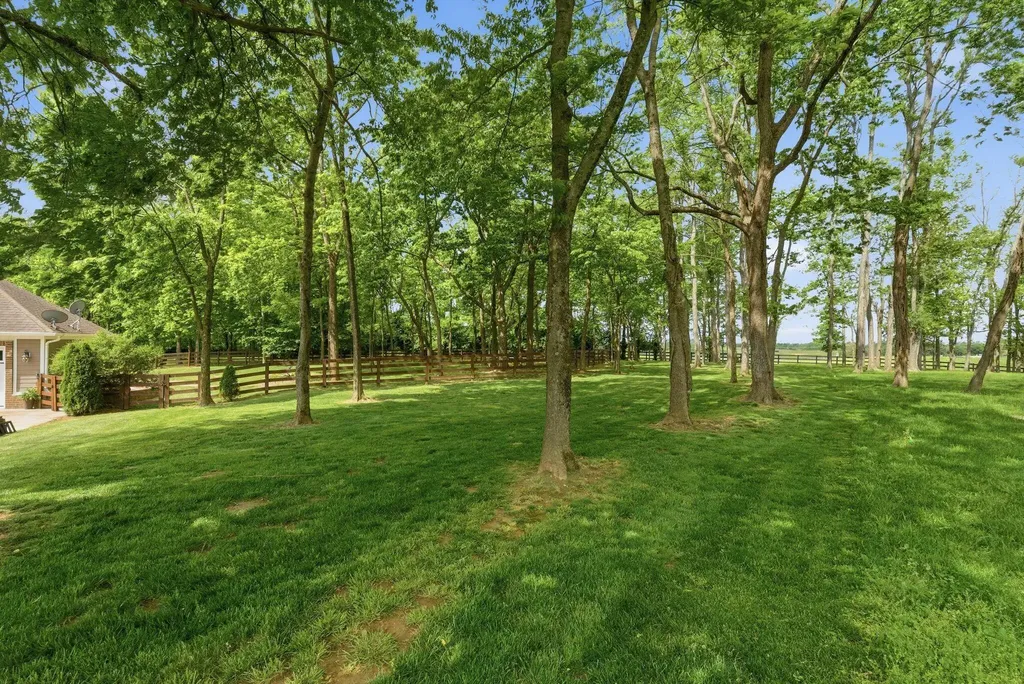 1008 Forrest Court Versailles KY 40383