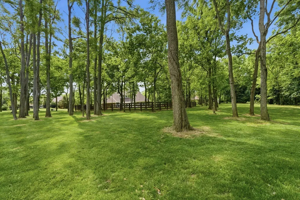 1008 Forrest Court Versailles KY 40383