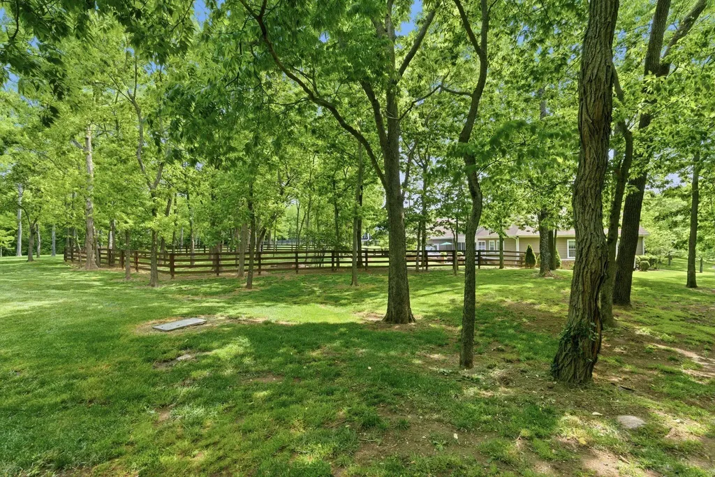 1008 Forrest Court Versailles KY 40383