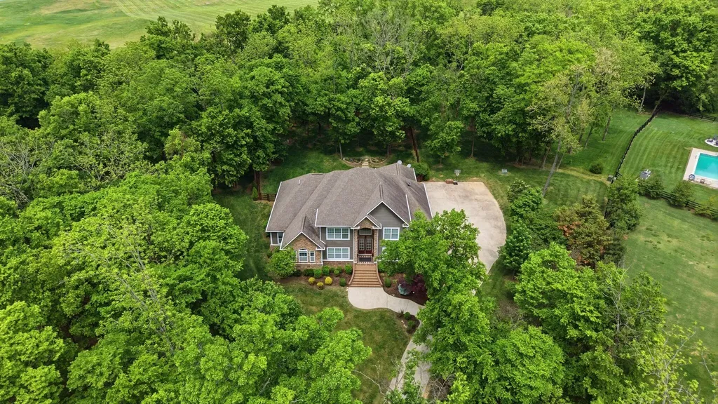 1008 Forrest Court Versailles KY 40383