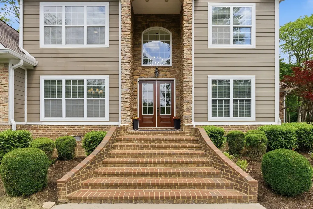 1008 Forrest Court Versailles KY 40383