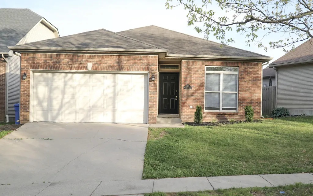 720 Whispering Brook Trace Lexington KY 40509