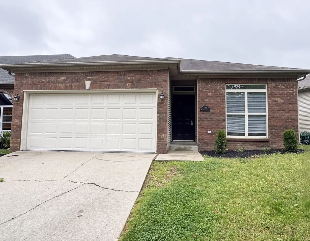 720 Whispering Brook Trace Lexington KY 40509