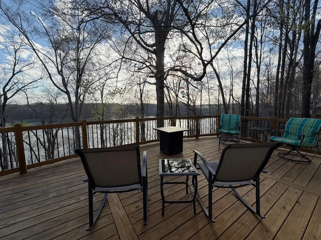 404 Lorel Dunbar Road Jamestown KY 42629