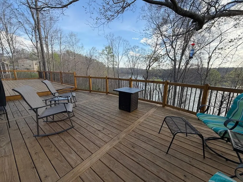 404 Lorel Dunbar Road Jamestown KY 42629