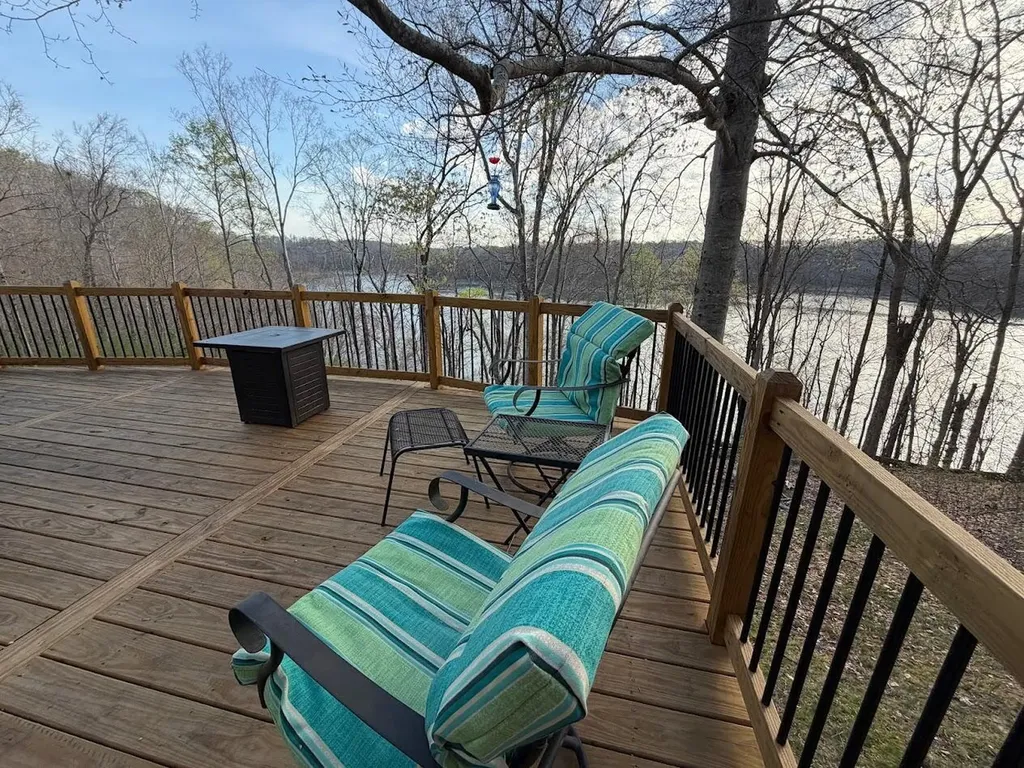 404 Lorel Dunbar Road Jamestown KY 42629