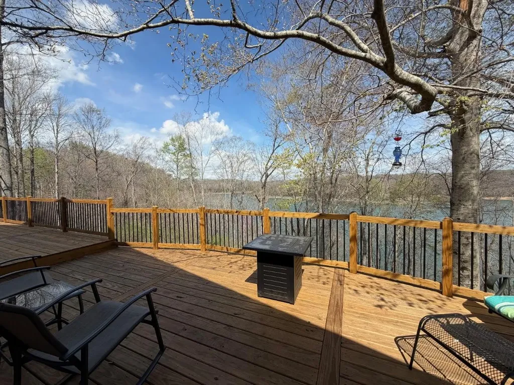 404 Lorel Dunbar Road Jamestown KY 42629