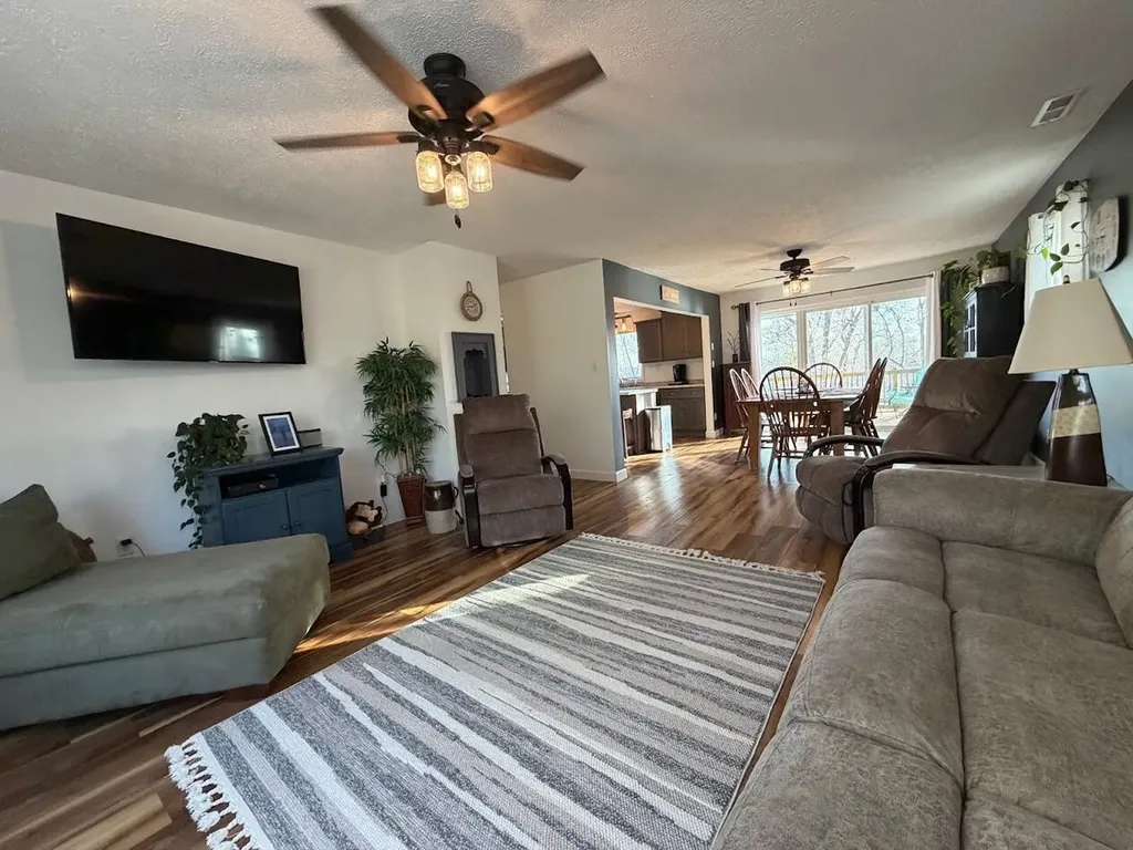 404 Lorel Dunbar Road Jamestown KY 42629