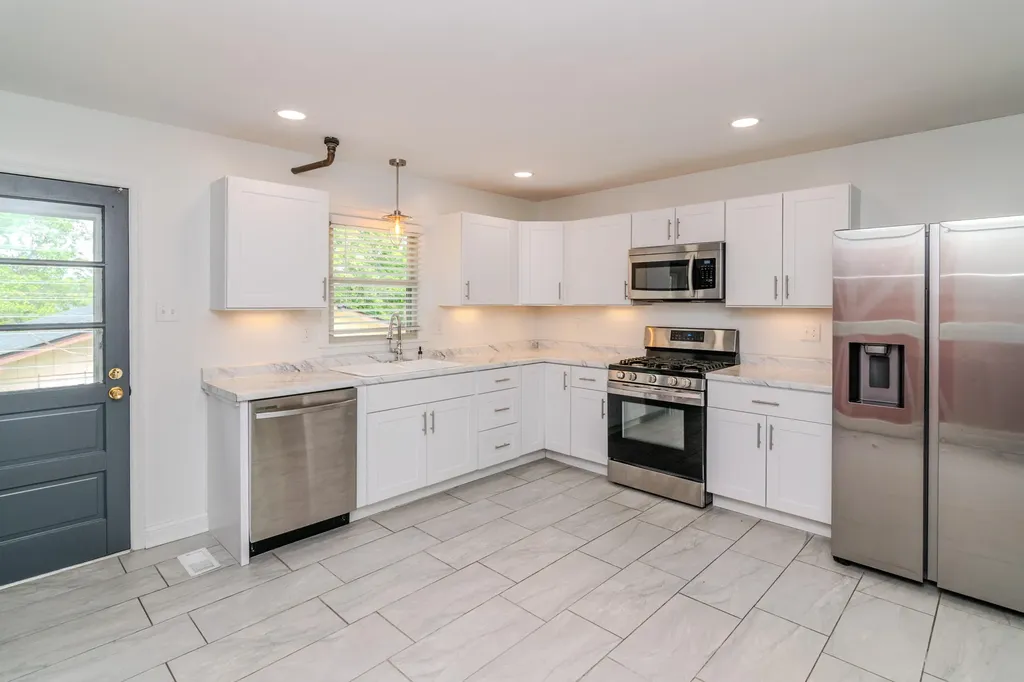 137 Newcastle Street Lexington KY 40504