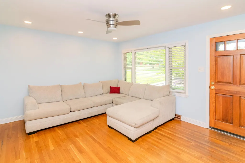 137 Newcastle Street Lexington KY 40504