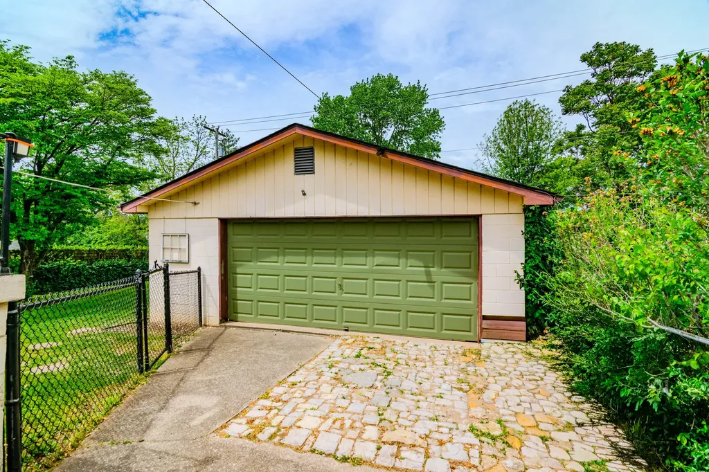 137 Newcastle Street Lexington KY 40504
