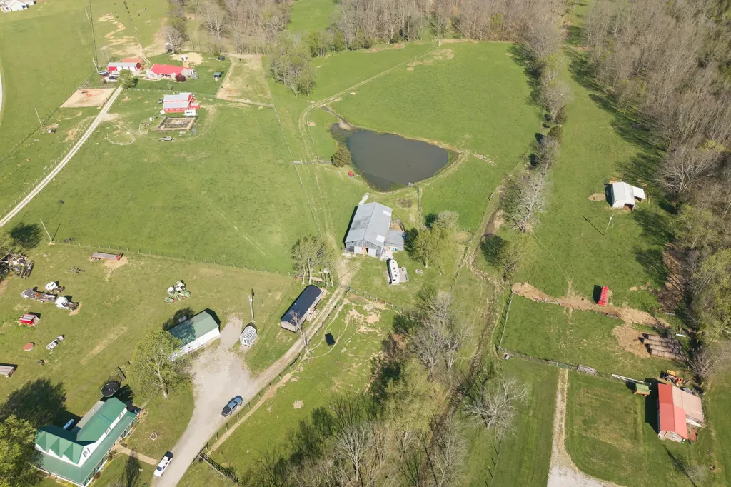 1810 Twin Creek Road Sadieville KY 40370