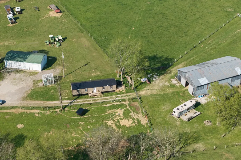 1810 Twin Creek Road Sadieville KY 40370