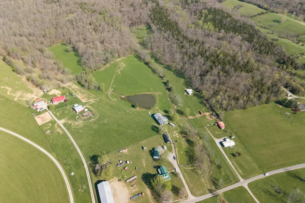 1810 Twin Creek Road Sadieville KY 40370