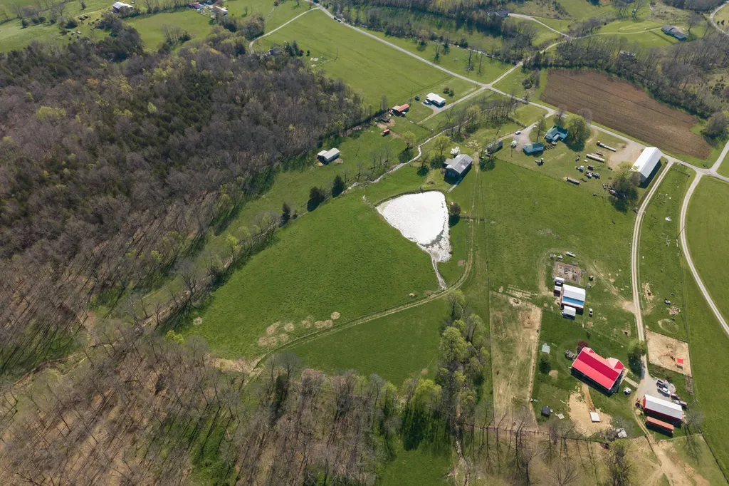 1810 Twin Creek Road Sadieville KY 40370
