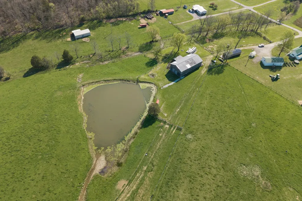 1810 Twin Creek Road Sadieville KY 40370