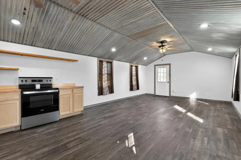 1810 Twin Creek Road Sadieville KY 40370