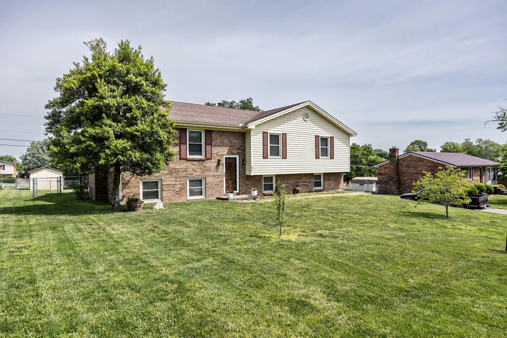 613 Longview Road Danville KY 40422