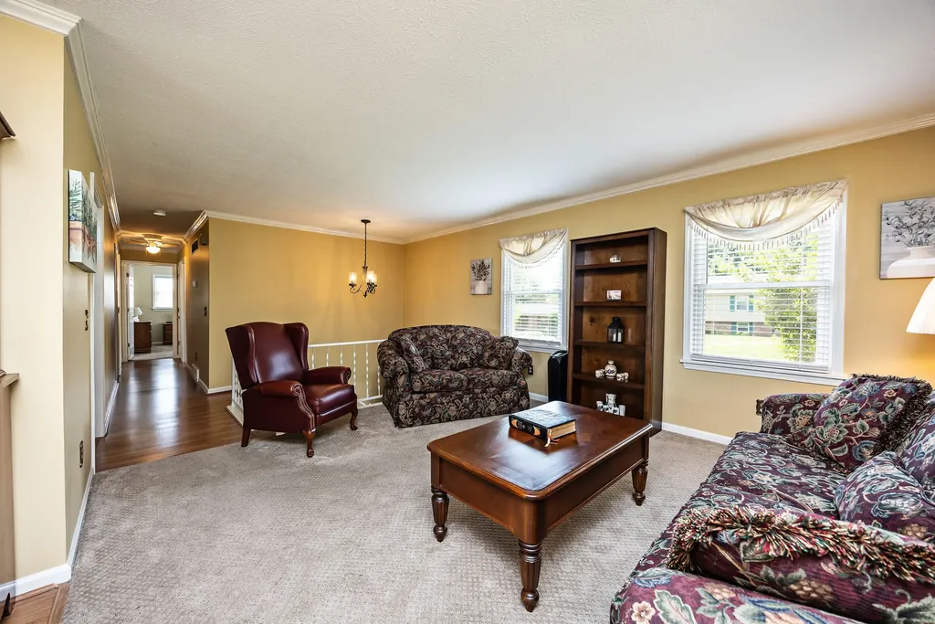 613 Longview Road Danville KY 40422