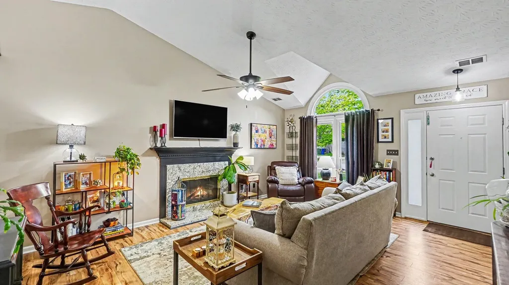 1129 Iron Lace Court Lexington KY 40509