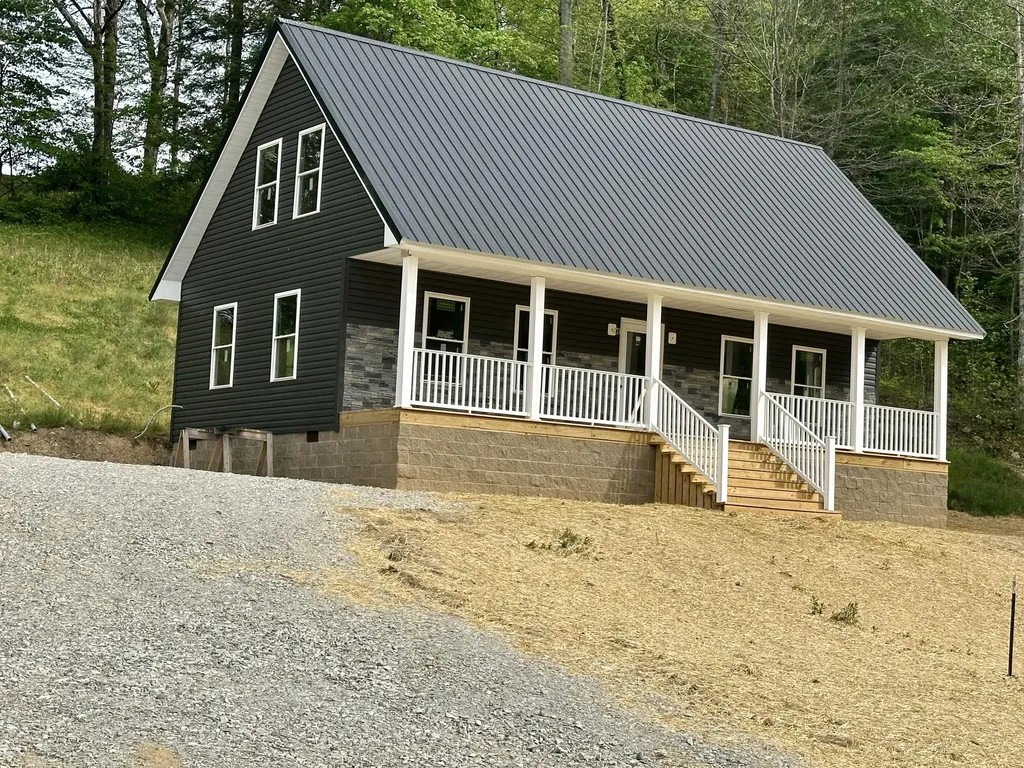 117 Apple Valley Way East Bernstadt KY 40729