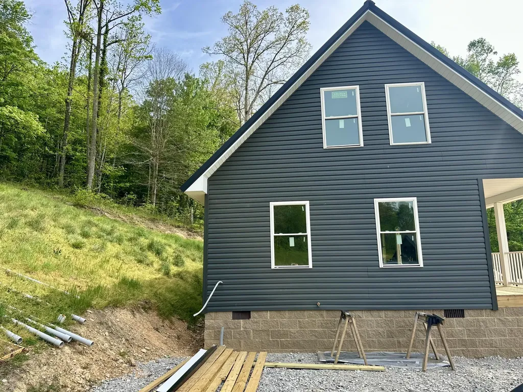 117 Apple Valley Way East Bernstadt KY 40729