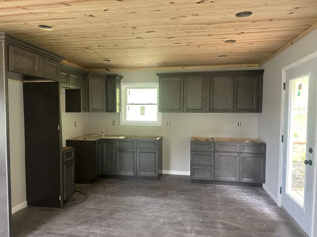 117 Apple Valley Way East Bernstadt KY 40729
