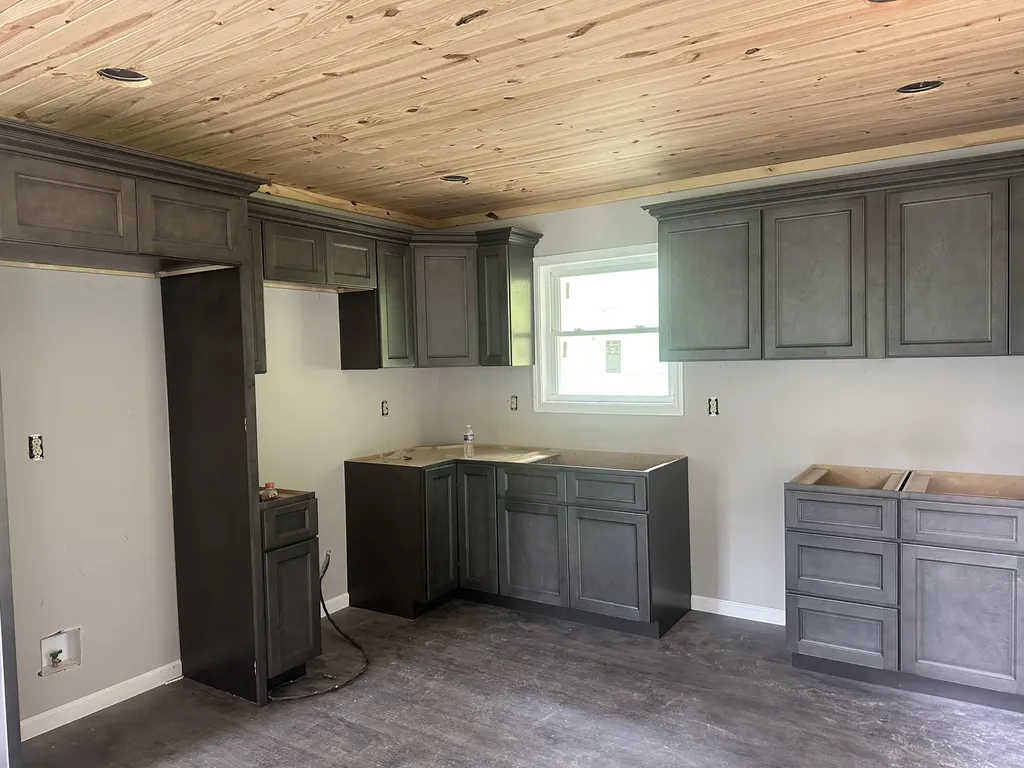 117 Apple Valley Way East Bernstadt KY 40729