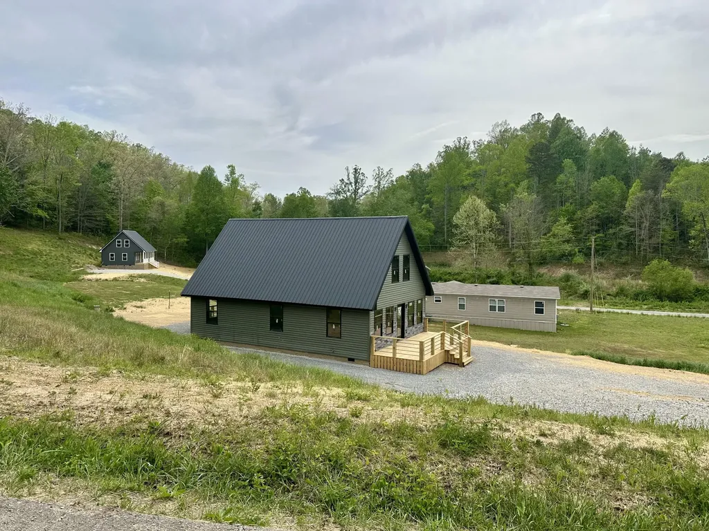 767 Hensley Road East Bernstadt KY 40729