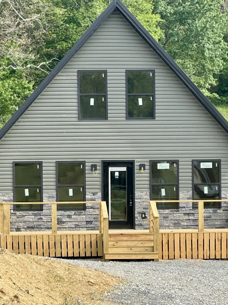 767 Hensley Road East Bernstadt KY 40729