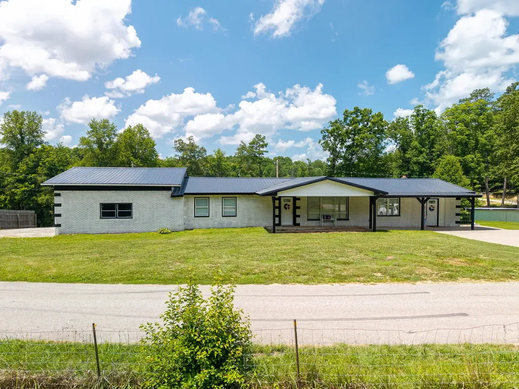 134 Poley Ellis Lane Pine Knot KY 42635