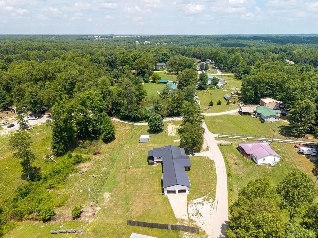 134 Poley Ellis Lane Pine Knot KY 42635