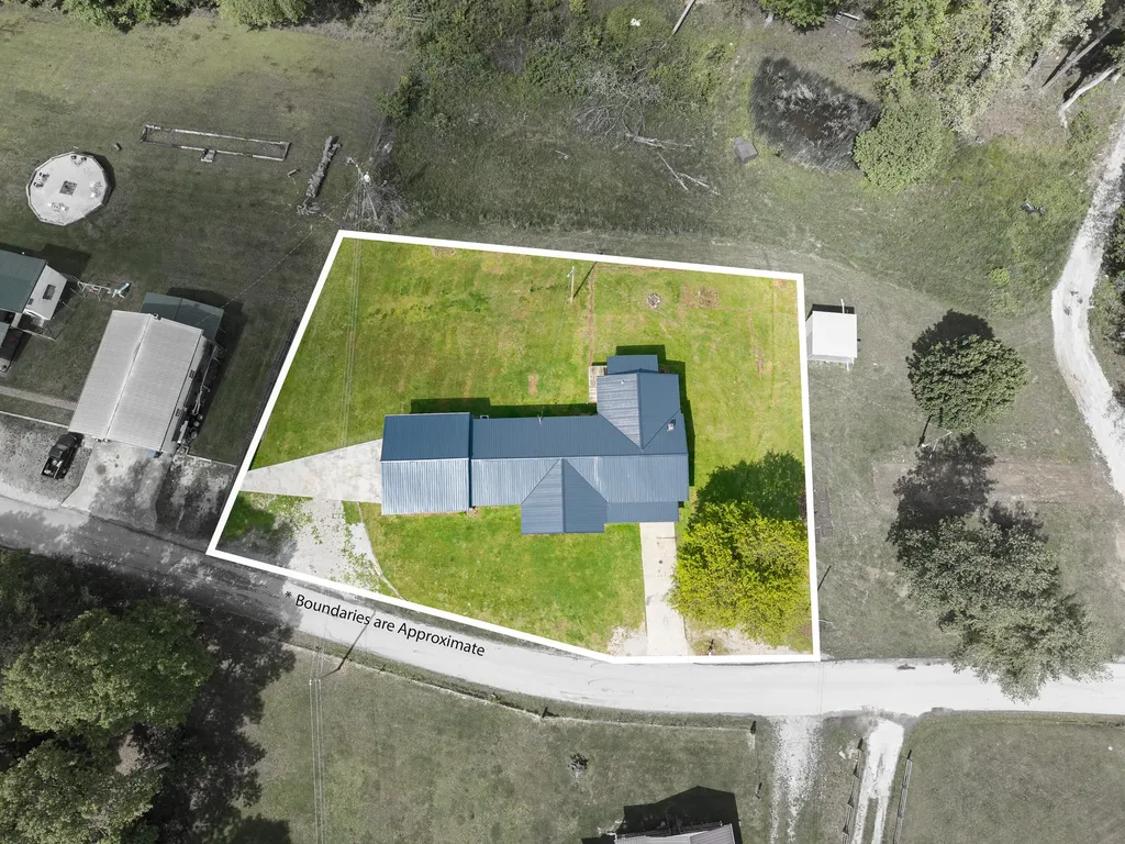 134 Poley Ellis Lane Pine Knot KY 42635