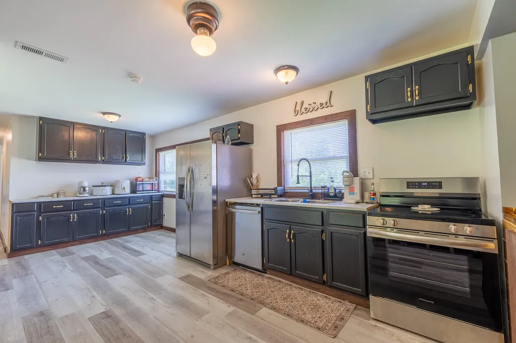 134 Poley Ellis Lane Pine Knot KY 42635