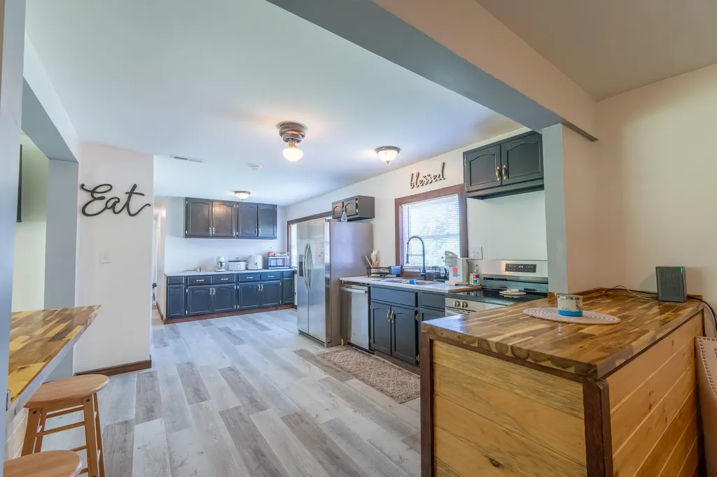 134 Poley Ellis Lane Pine Knot KY 42635