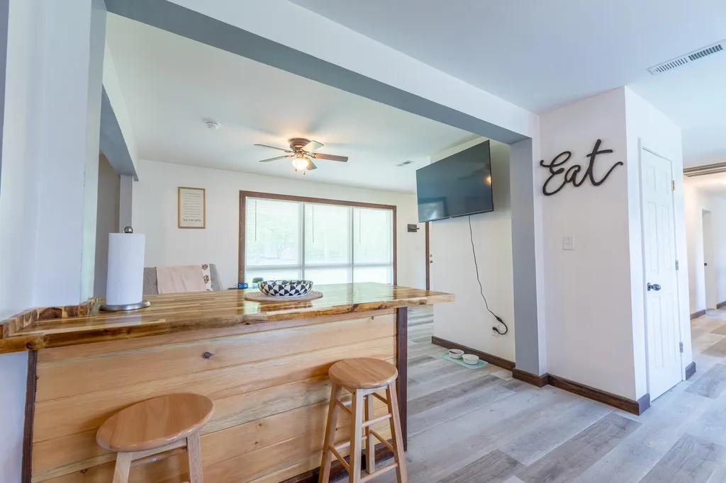 134 Poley Ellis Lane Pine Knot KY 42635