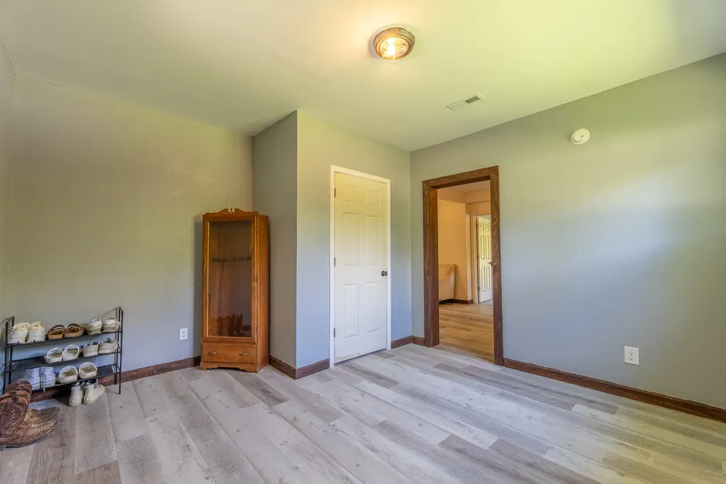 134 Poley Ellis Lane Pine Knot KY 42635