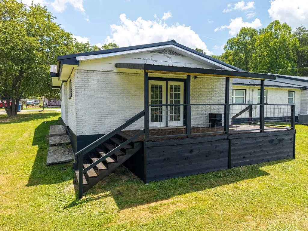 134 Poley Ellis Lane Pine Knot KY 42635