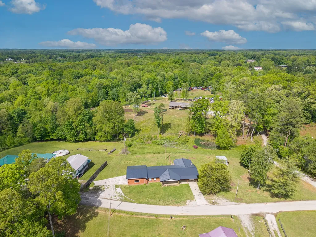 134 Poley Ellis Lane Pine Knot KY 42635