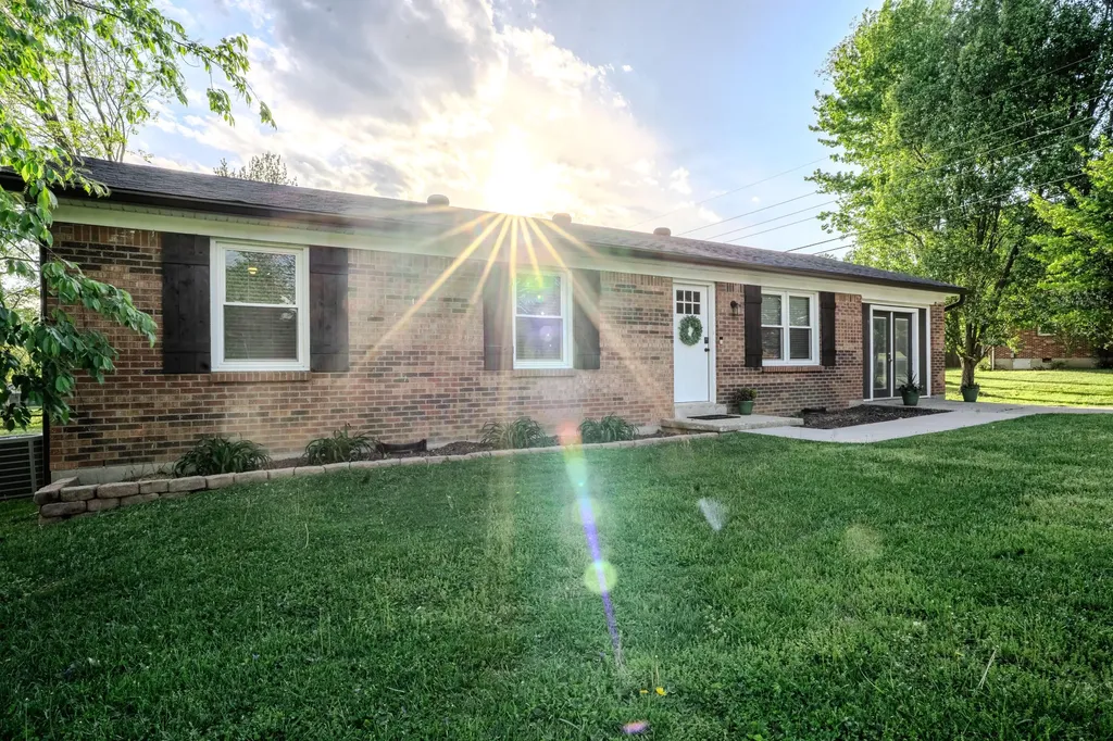 332 Farmers Lane Frankfort KY 40601