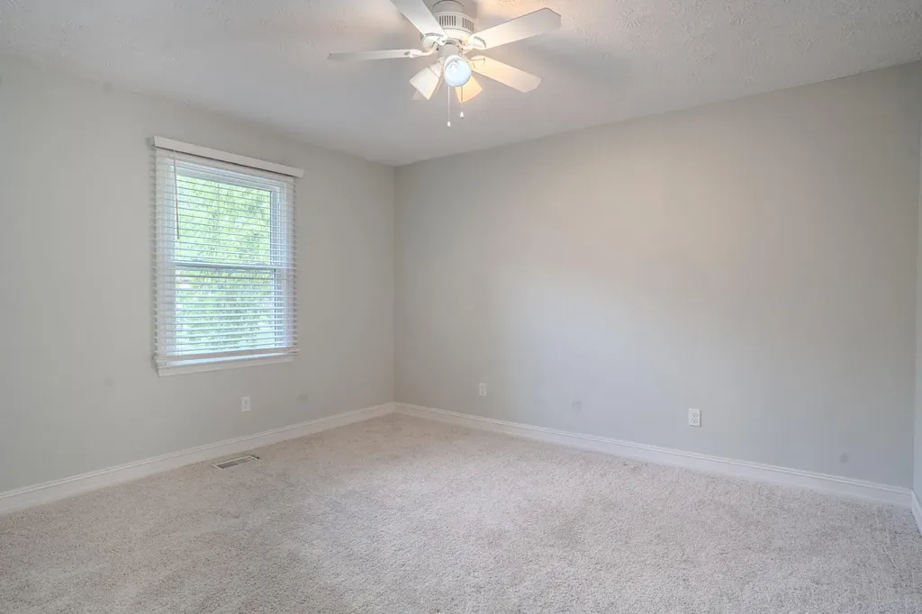 332 Farmers Lane Frankfort KY 40601