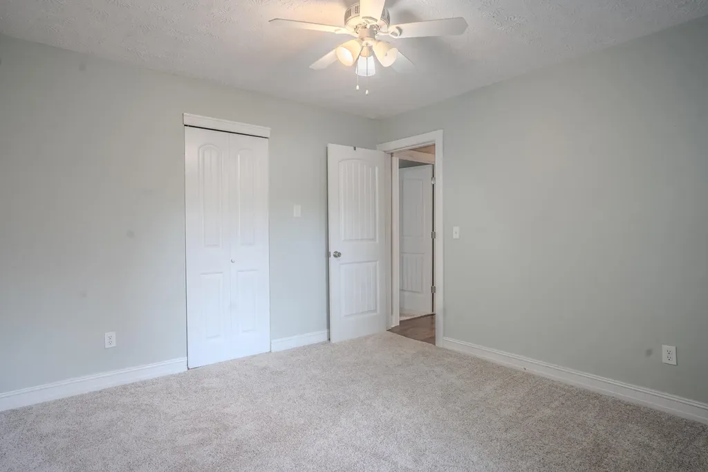 332 Farmers Lane Frankfort KY 40601