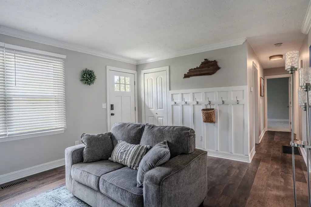 332 Farmers Lane Frankfort KY 40601