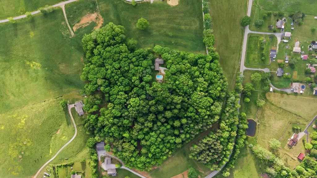 154 Flat Lick Road London KY 40744