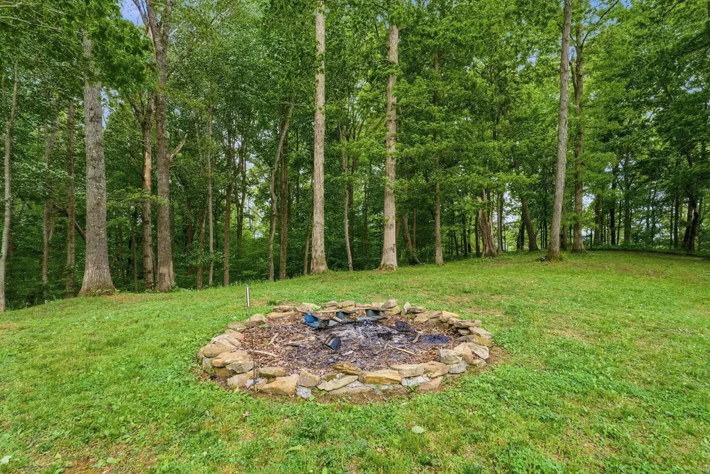 154 Flat Lick Road London KY 40744