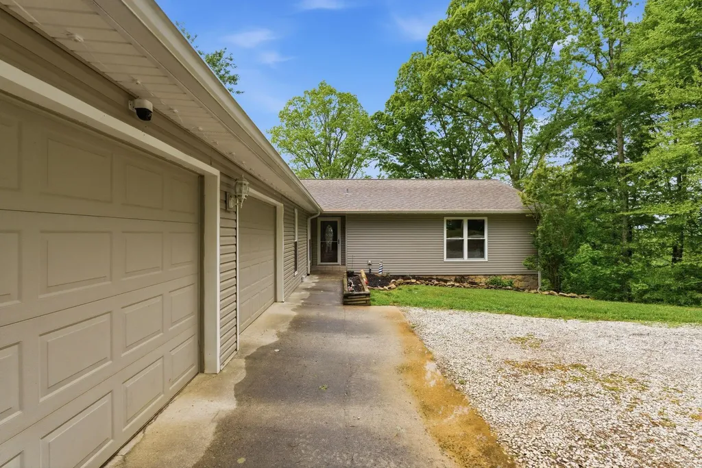 154 Flat Lick Road London KY 40744