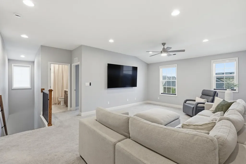 244 Squires Circle Lexington KY 40515