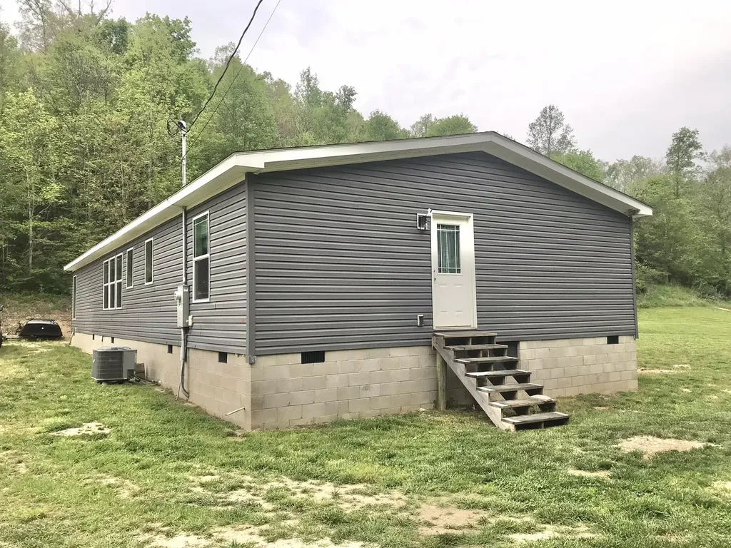 528 Skaggs Drive Martha KY 41159